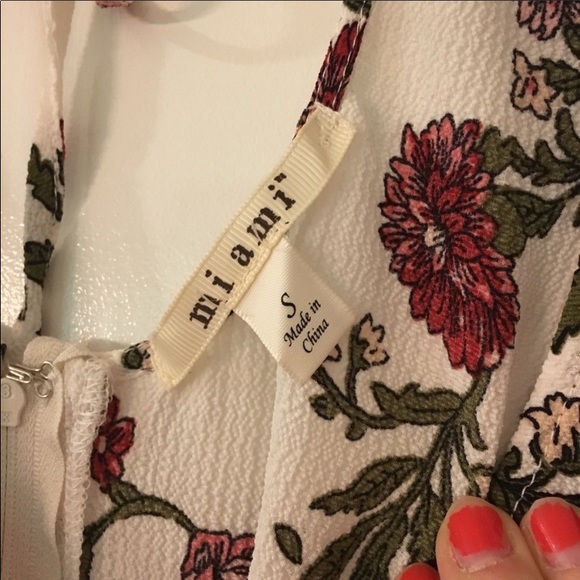 Francesca's Miami Floral Romper - Picture 4 of 4